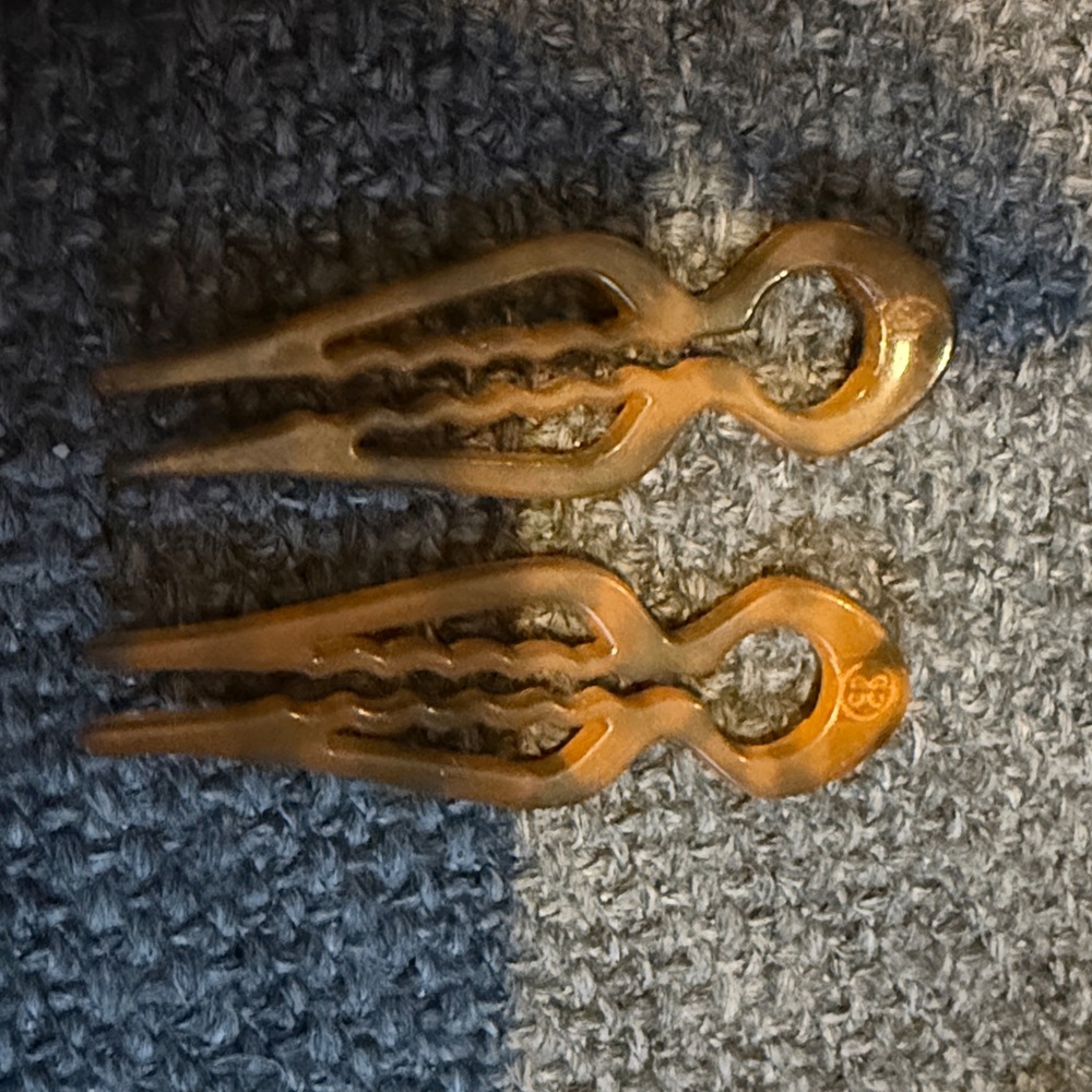 Lialys Tortoise Shell Hair Clips
